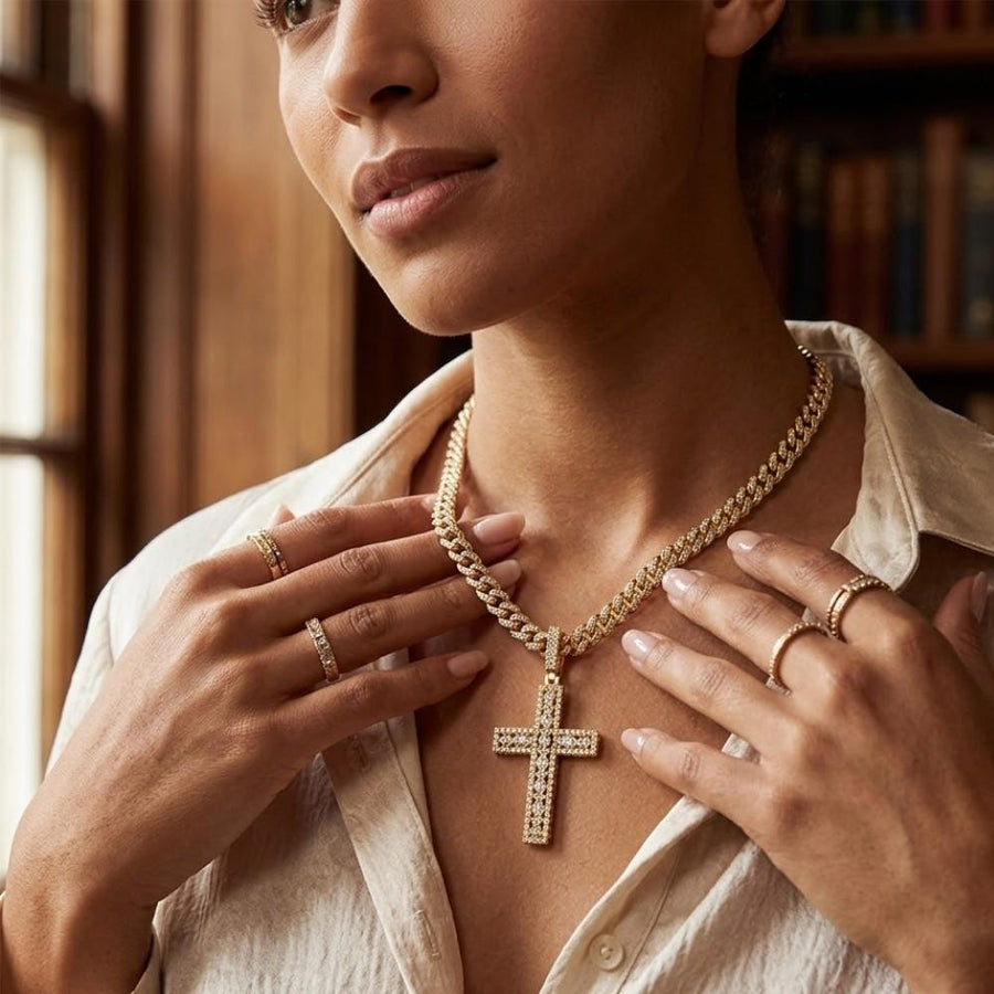 Classic Iced Diamond Cross Pendant – Minimal Set